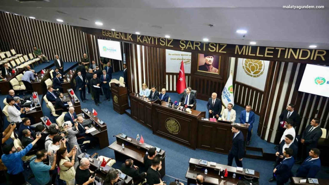 Bakan Bayraktar: 'Karadeniz gazı 2028'de 16 milyon haneye ulaşacak'