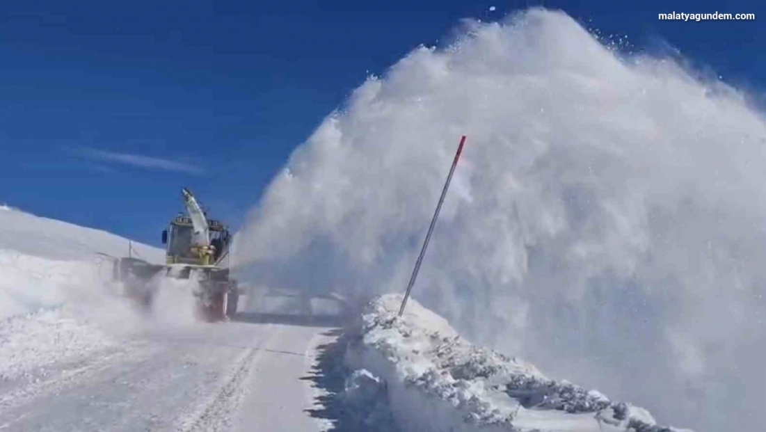Büyükşehir Belediyesi'nden karla mücadele seferberliği