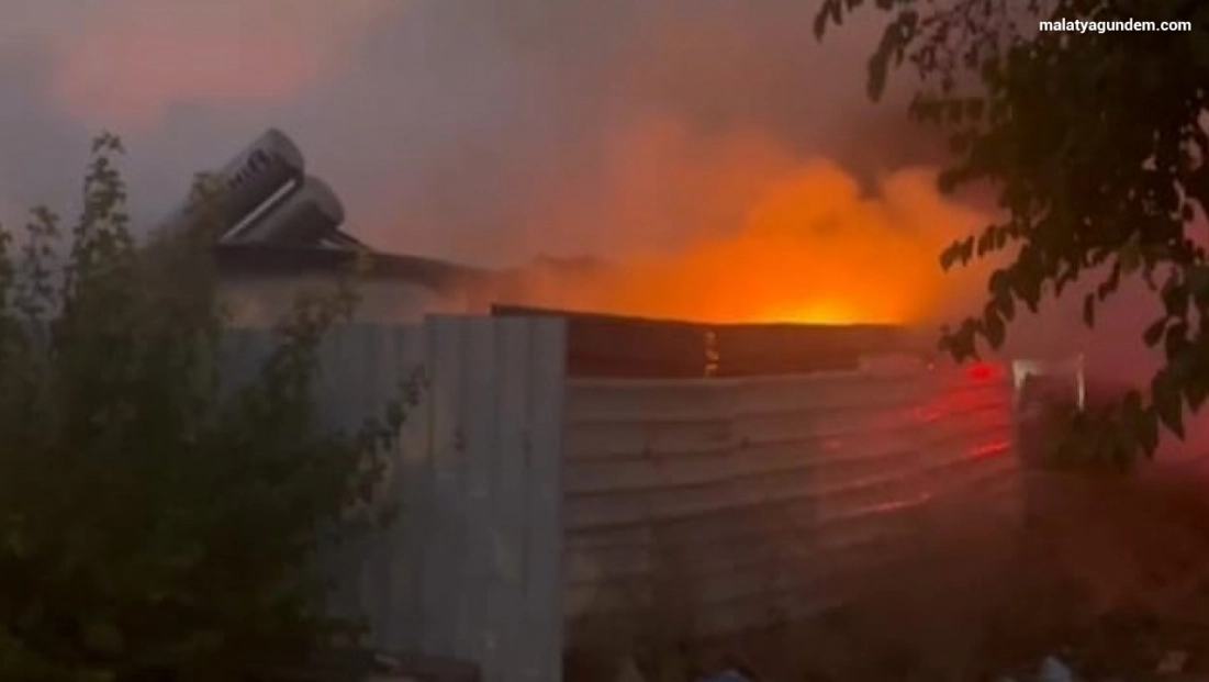 Ev yangını korkuttu