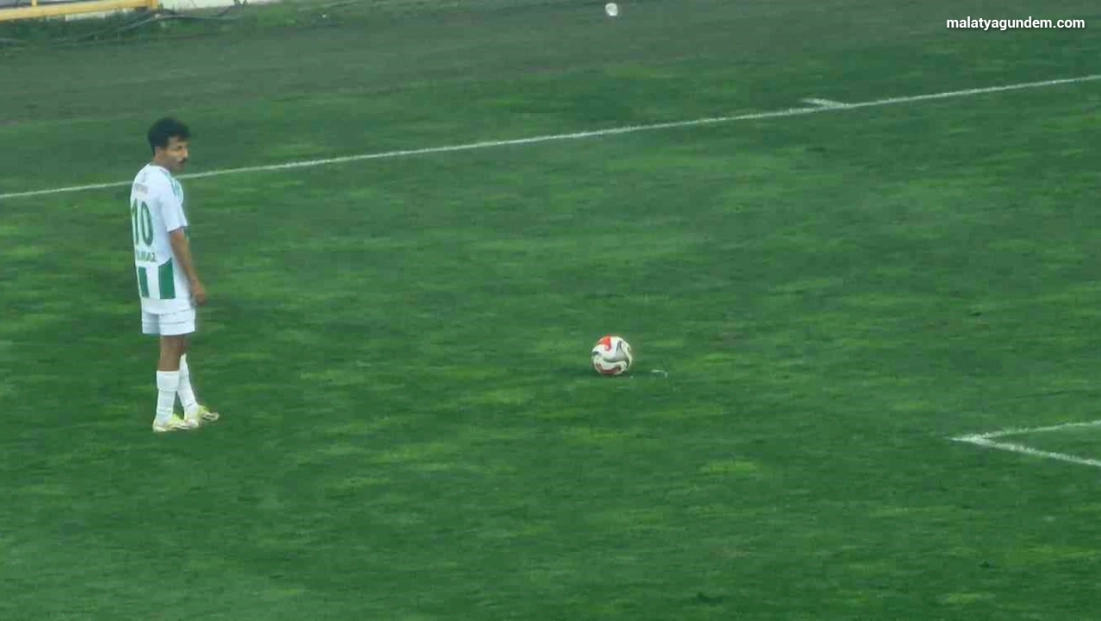 Nesine 3.Lig: Malatya Yeşilyurtspor: 2 Hacettepe A.Ş. Türk Metal 1963 Spor: 3