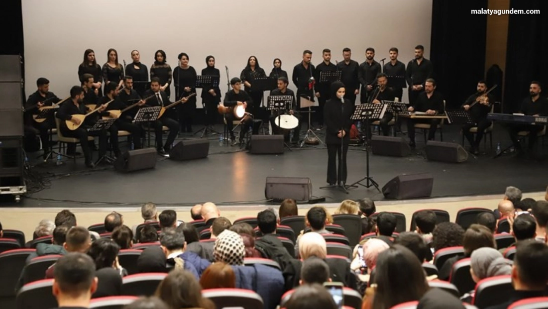 Üniversite öğrencilerinden konser