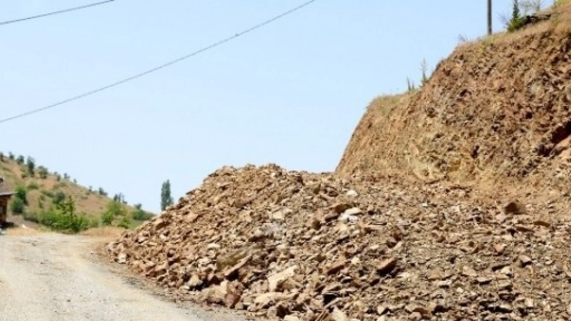 12 Km'lik Grup Yolu İki Kat Genişletiliyor