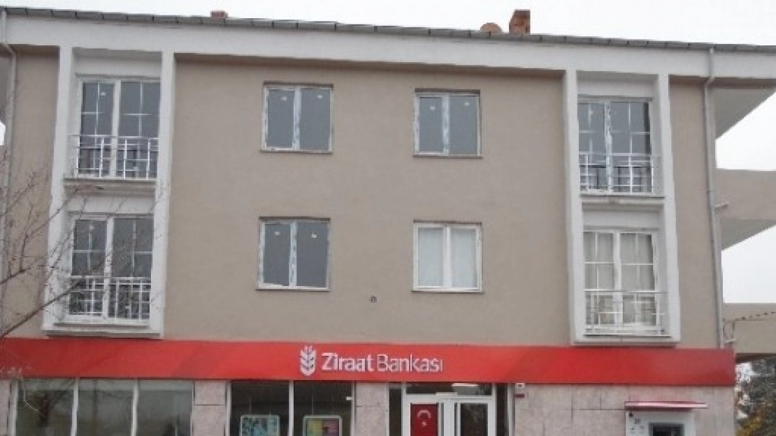 24 Yıllık İlçeye İlk Banka Şubesi Açıldı