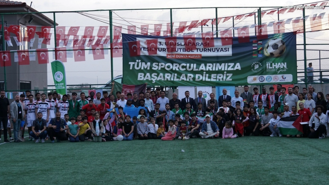 3. Uluslararası Yeşilyurt Futbol Turnuvası sona erdi