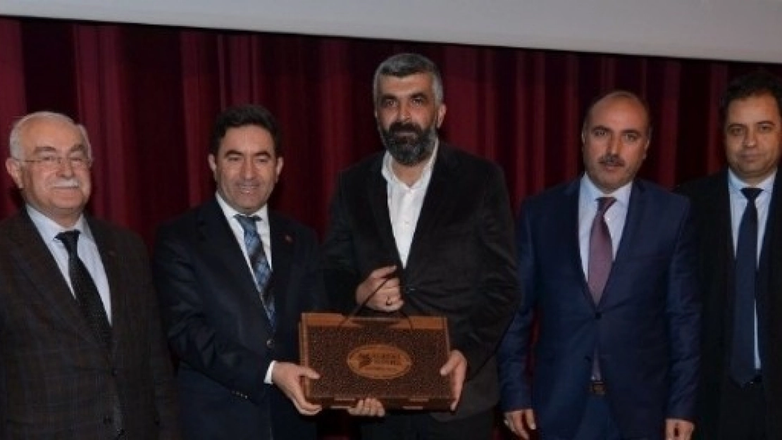 Muhammedi Şuur Ve Ahlak Konferansı Verildi
