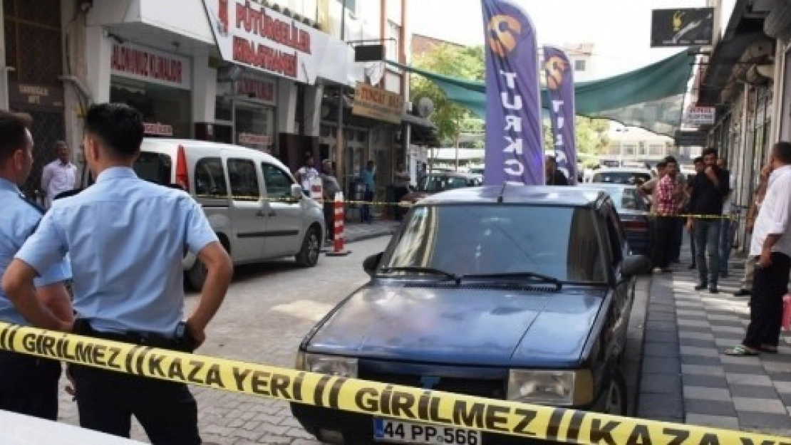 5'inci Kattan Düşen Çocuk Ağır Yaralandı