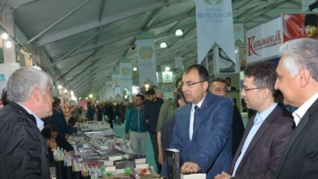6. Malatya Anadolu Kitap Ve Kültür Fuarı Devam Ediyor