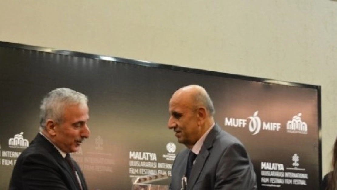 6. Malatya Uluslararası Film Festivali Sponsorlarına Plaket Verildi