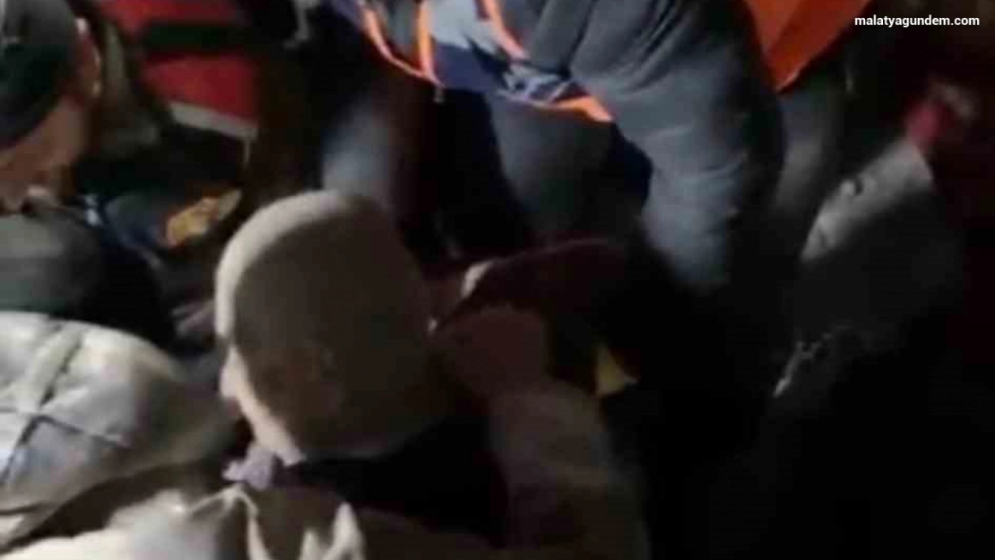 72 yaşındaki Hanife Teyze 44 saat sonra kurtarıldı ilk isteği 'su' oldu
