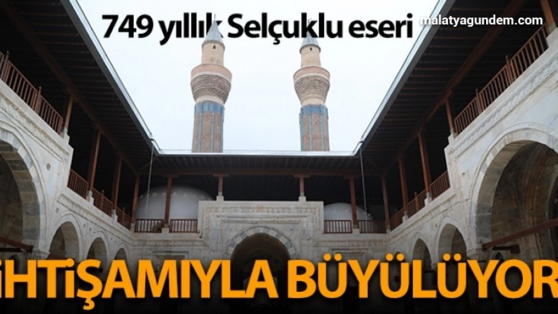 749 yıllık Gök Medrese, ihtişamıyla büyülüyor