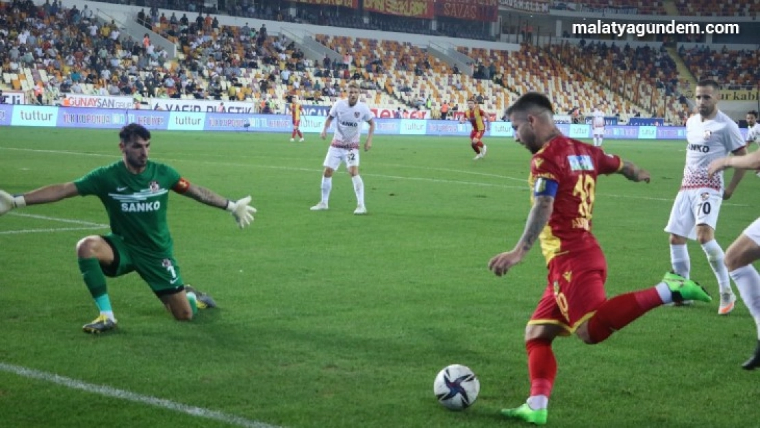 Adem Büyük, Yeni Malatyaspor formasıyla 100. maçına çıktı