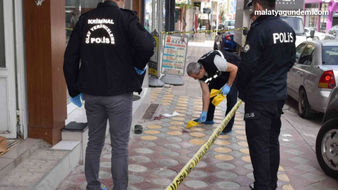 Ailesini evlilik için ikna edemeyince kendini balkondan attı