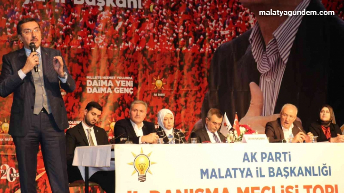 AK Parti ' Daraltılmış İl Danışma Meclisi' toplantısı yapıldı