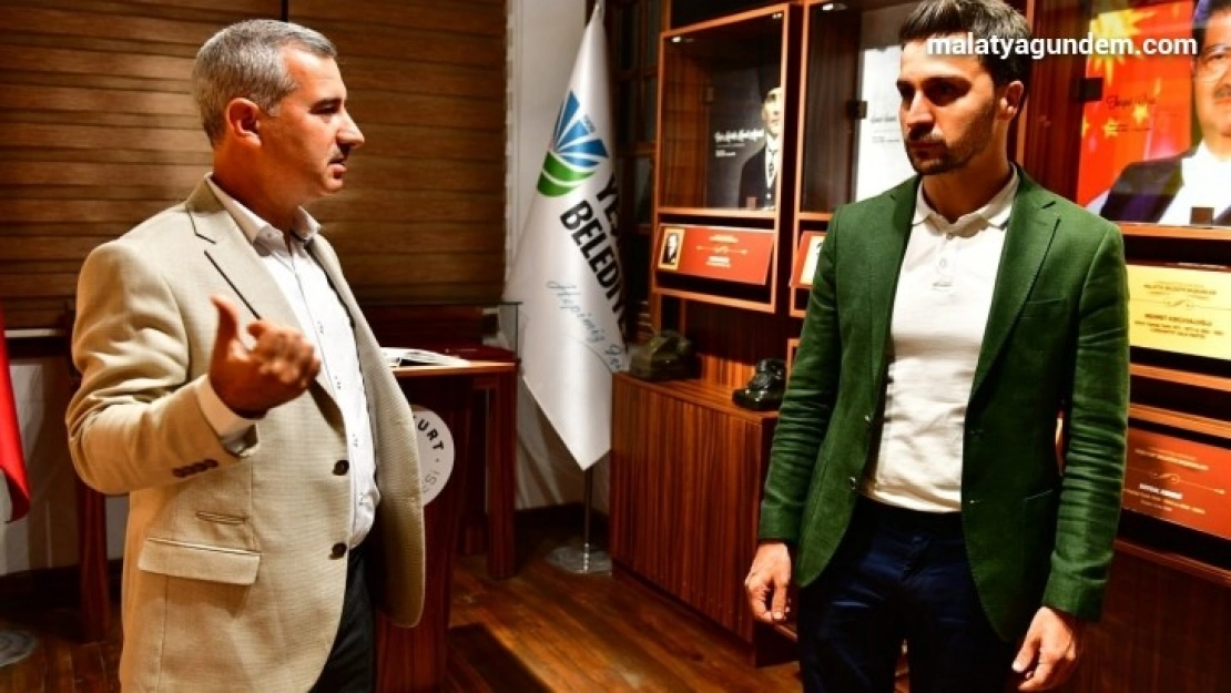 AK Partili Arvas'dan, Yeşilyurt lezzet caddesine tam not
