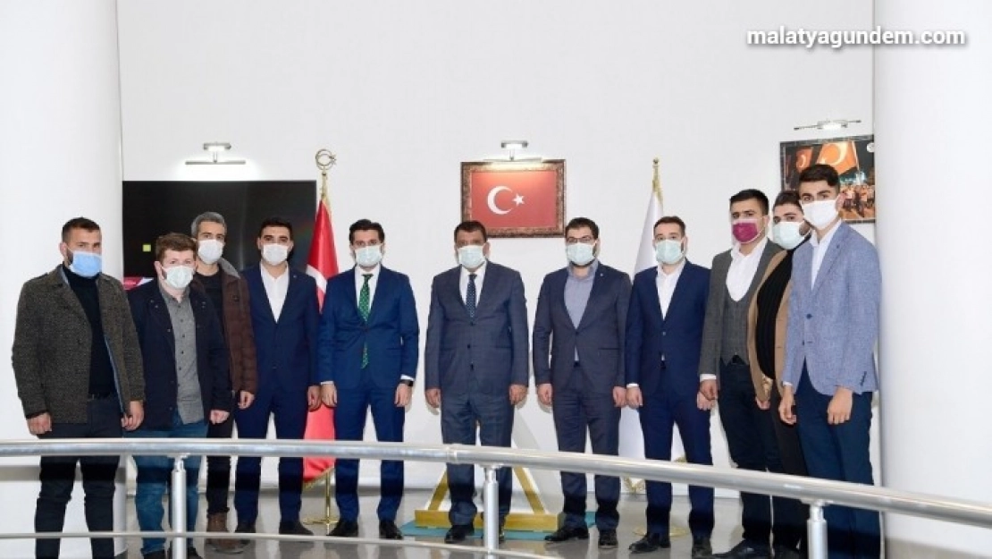 AK Partili gençlerden Başkan Gürkan'a ziyaret