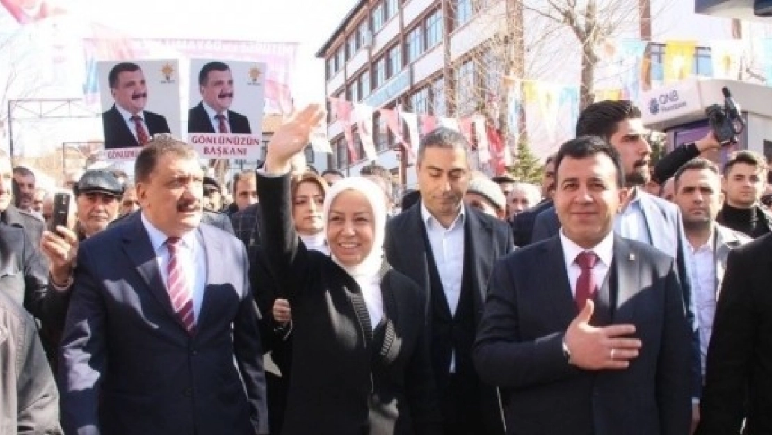 AK Parti Pütürge Seçim Bürosu Coşkuyla Açıldı