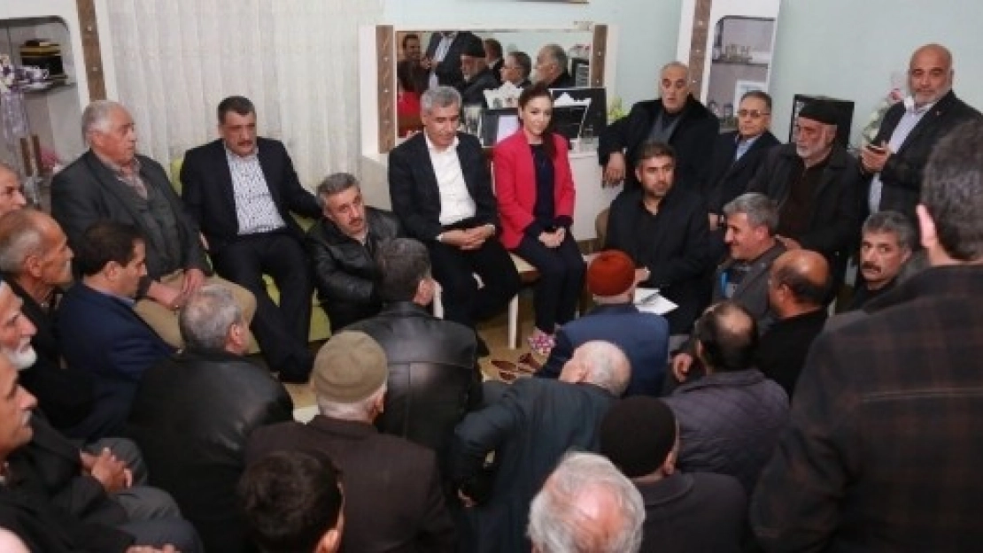 AK Parti Referandum İçin Çalınmadık Kapı Bırakmıyor