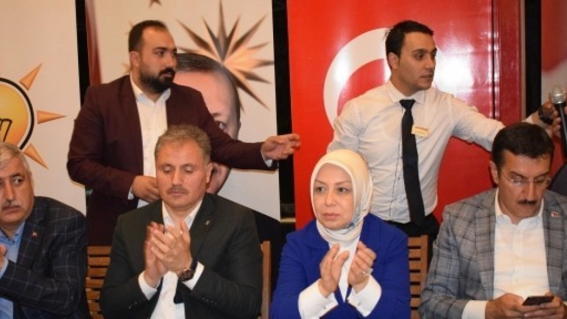AK Partili Adaylar Basın İle Sahurda Bir Araya Geldi