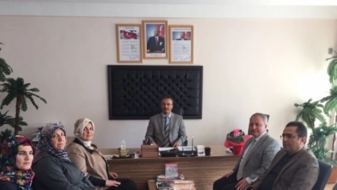 AK Partililer Malatya'da Öğretmenlerle Buluştu