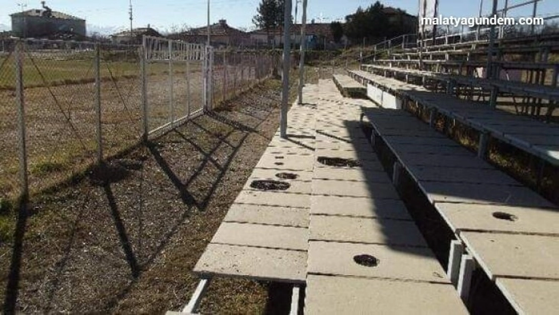 Yeni futbol sahasına kavuşacağı günü bekliyor