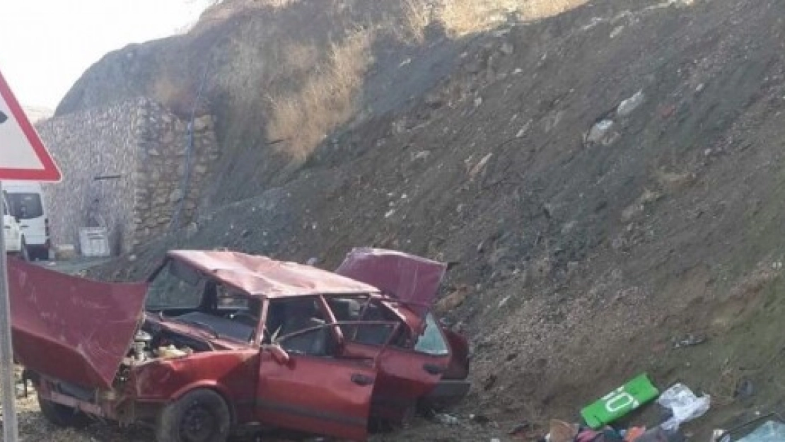 Akçadağ'da Feci Kaza: 1 Ölü, 3 Yaralı