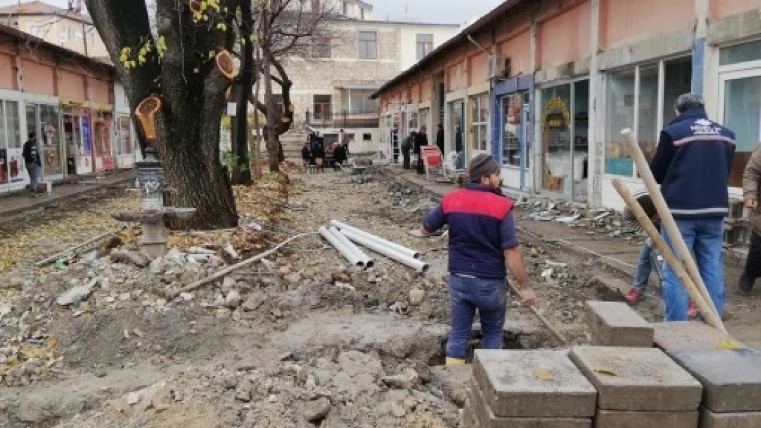 Akçadağ'da Millet Bahçesi Çalışmaları Sürüyor