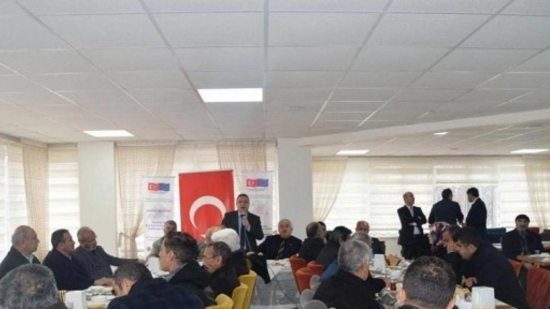 Akçadağ'da Muhtarlar Toplantısı Yapıldı