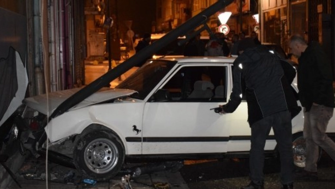 Alkollü Sürücü İşyerine Daldı
