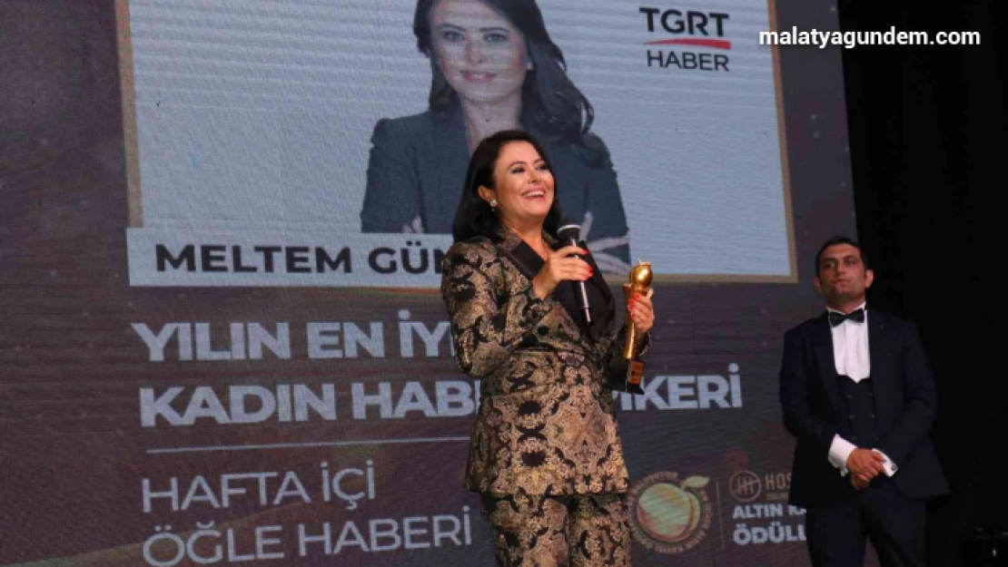 Altın Kayısı Ödülleri'nde TGRT Haber'e ödül