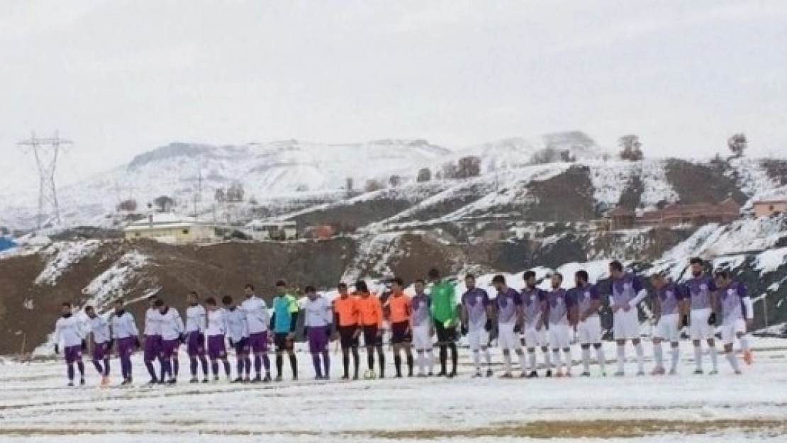 Amatör Futbol Müsabakalarına Kar Ertelemesi
