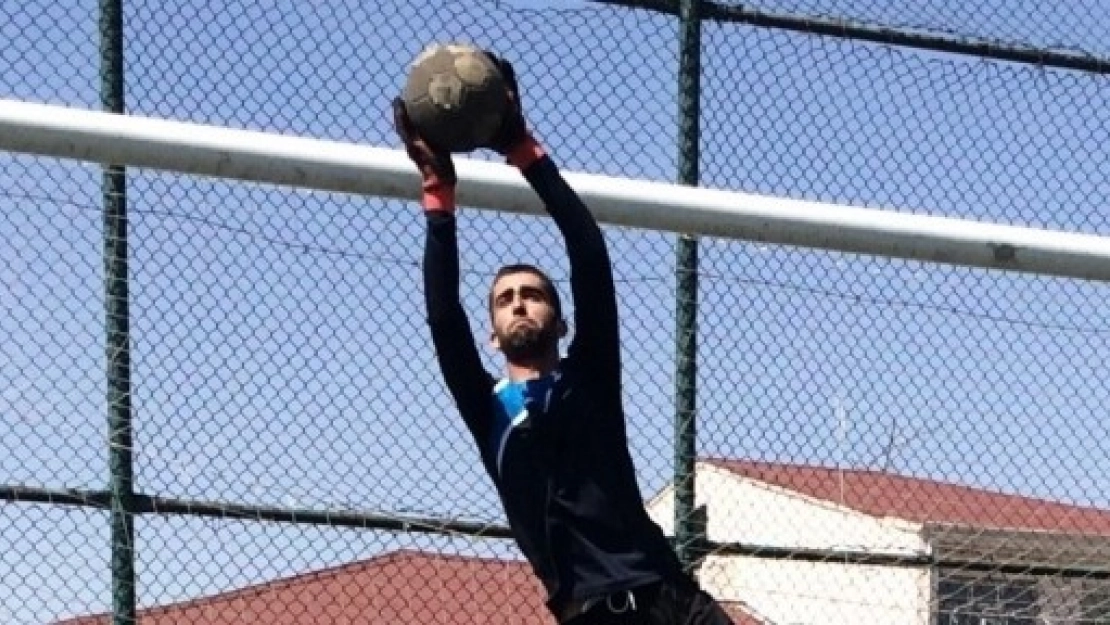 Amatör Takımın Kalecisi Fenerbahçe'de Oynamak İstiyor