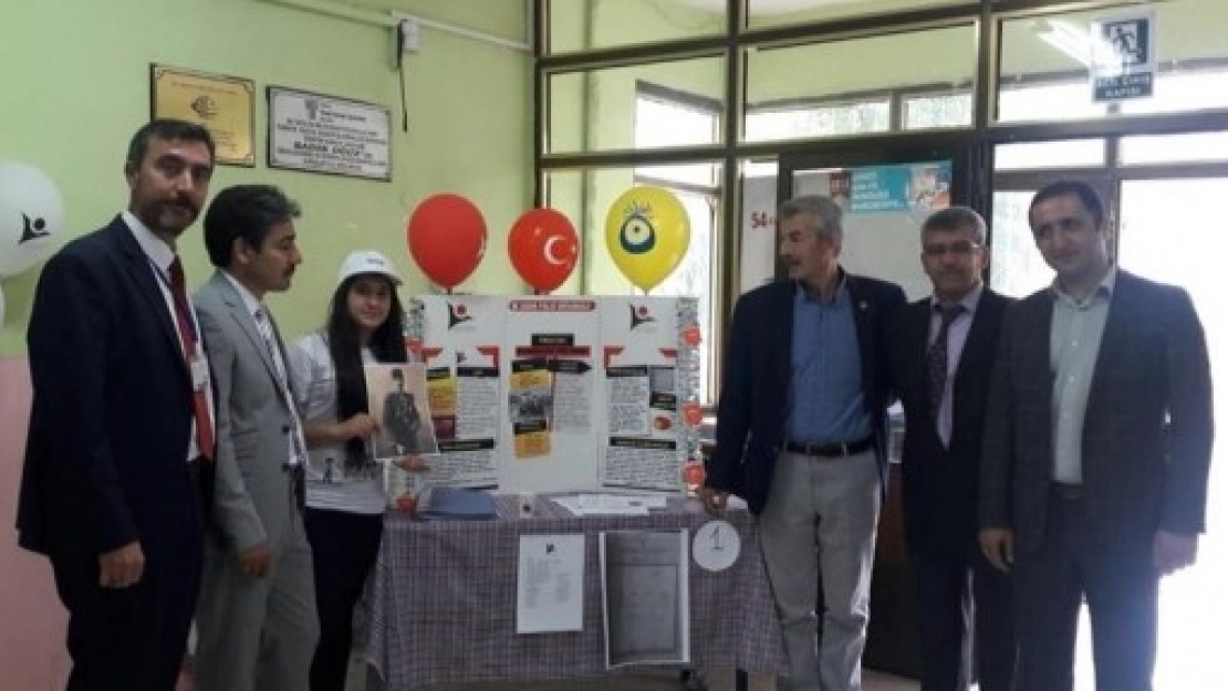 Arapgir'de TÜBİTAK 4006 Bilim Fuarı Düzenlendi