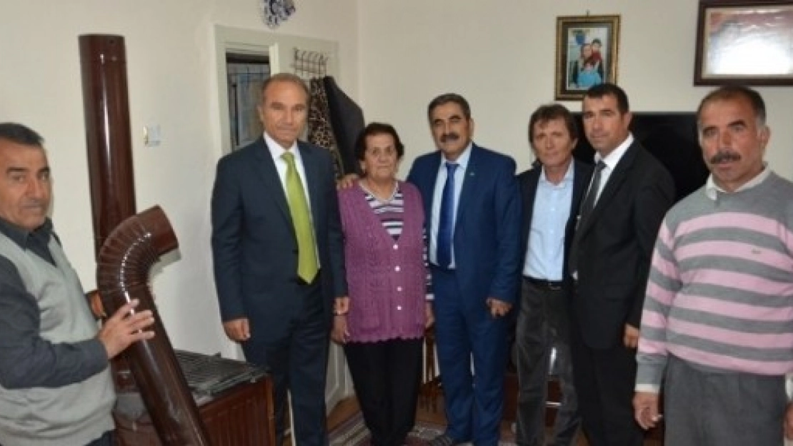 Arguvan'da Yaşlıların Sobalarını Belediye Kuruyor