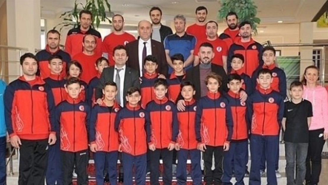  Artistik Jimnastik Yıldız Milli Takım Kampına Sporcu