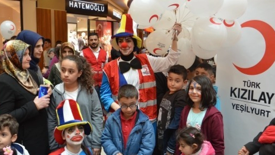 AVM'de 23 Nisan Coşkusu