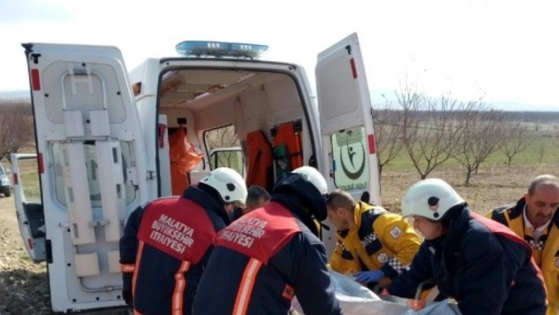 Çapa Makinesından İtfaiye Kurtardı