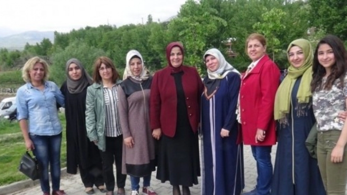 Aynur Oğuzhan'dan Teşekkür