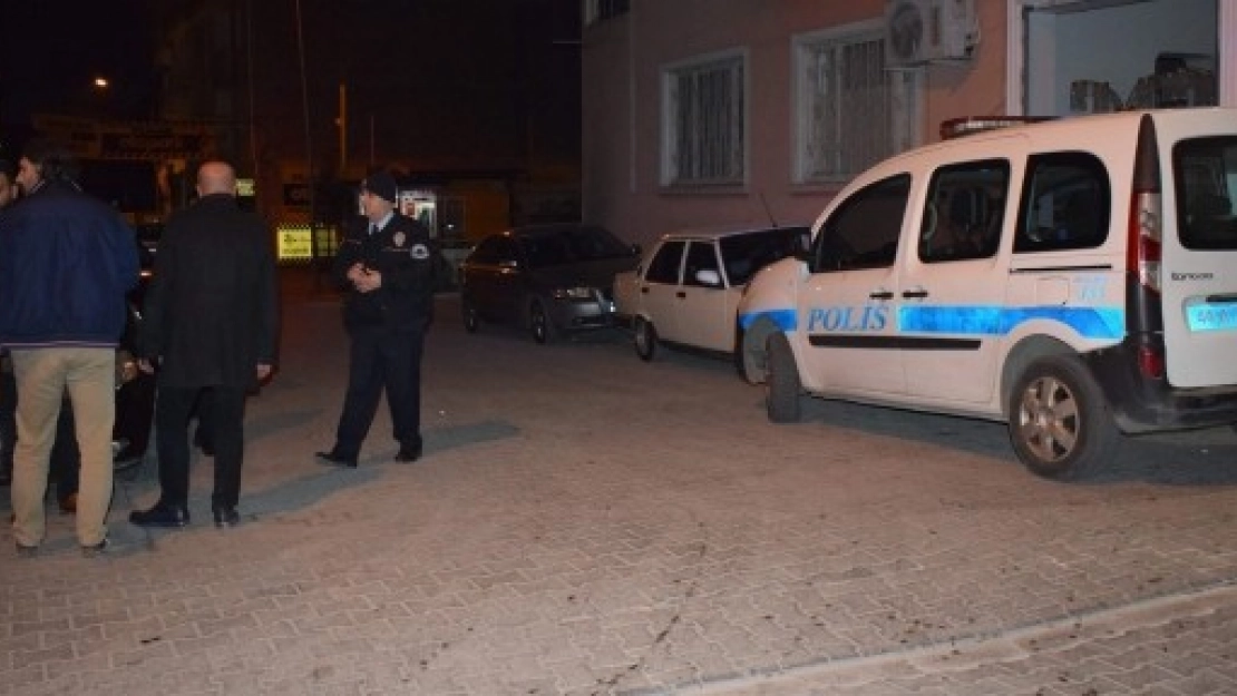 Ayrı Yaşadığı Eşinin Aracına Kurşun Yağdırdı