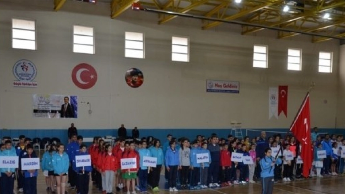 Badminton Anadolu Yıldızlar Ligi Çeyrek Final Müsabakaları başladı