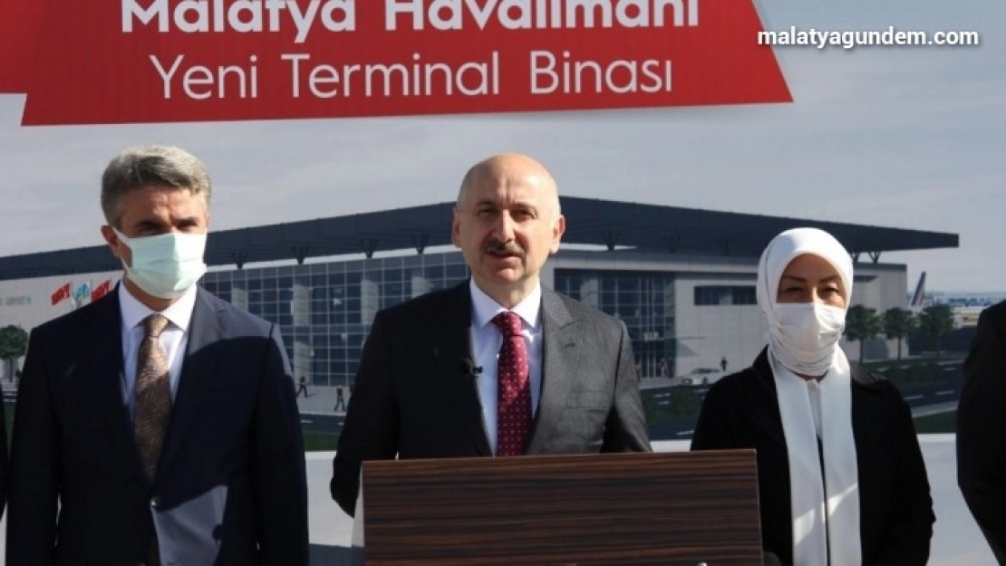 Bakan Karaismailoğlu: '2003 yılında iç ve dış hatlar toplamında 34 milyon olan yolcu trafiğimiz 2019 yılında 209 milyonu aştı'