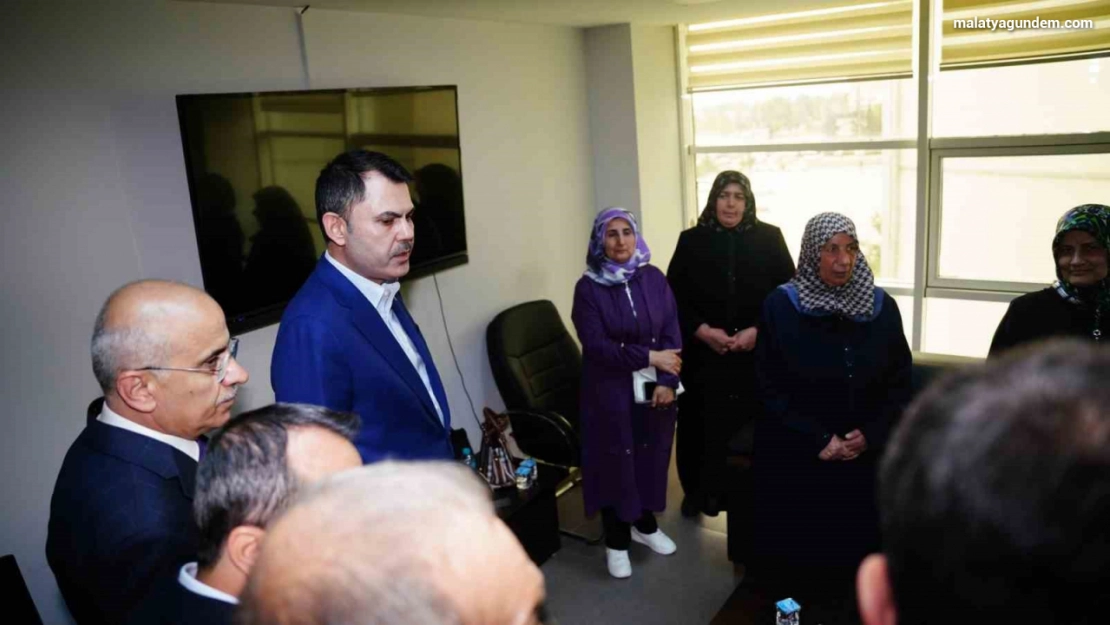 Bakan Kurum: 'Son yuvamız teslim edilinceye kadar burada olmaya devam edeceğiz'