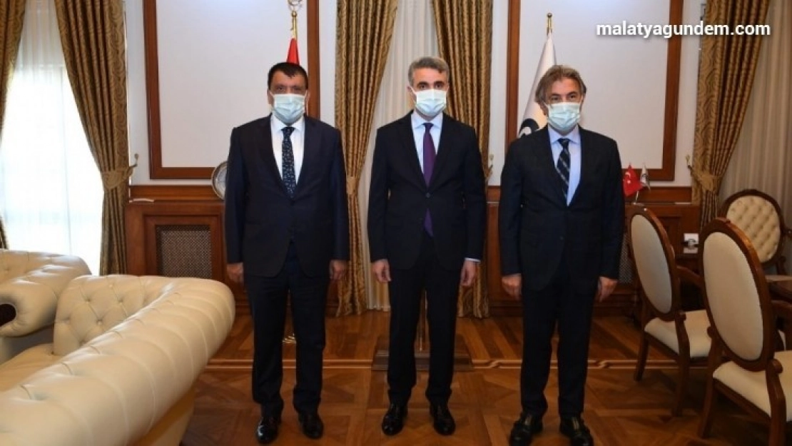 Bakan Yardımcısı Demircan'dan depremde hasar gören camide inceleme