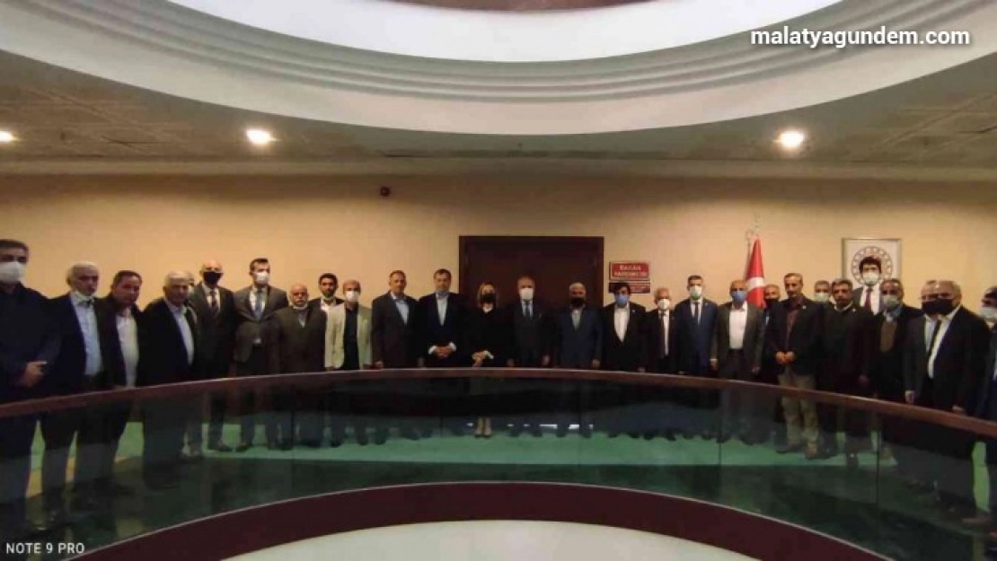 Bakan Yardımcısı Tunç, Malatyalı muhtarlarla buluştu