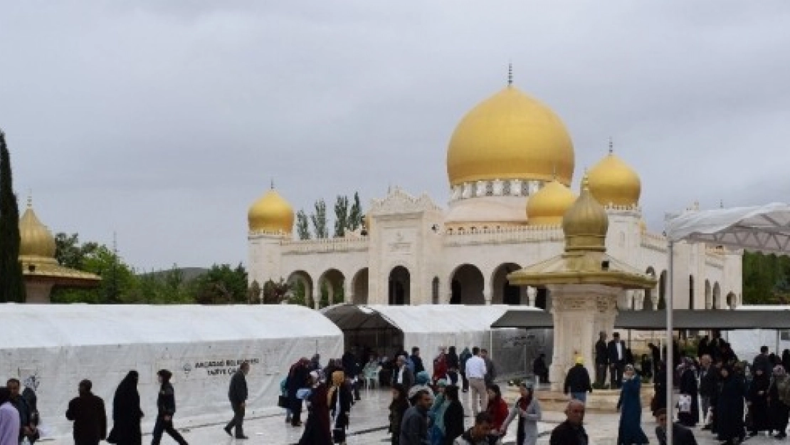 Ali Kara Efendi Dualarla Anıldı