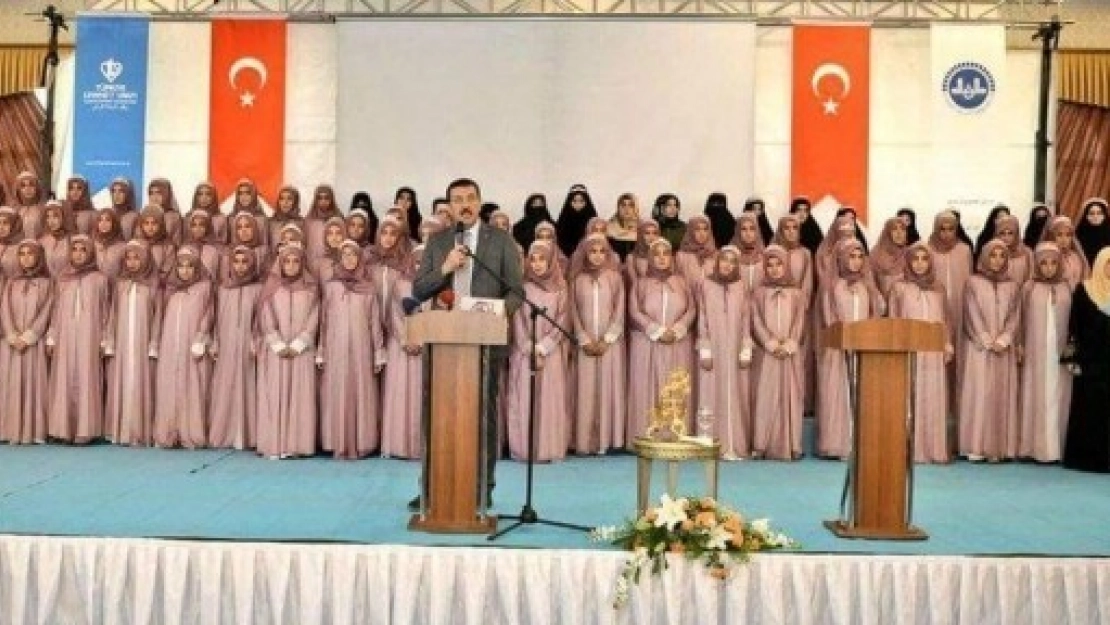 77 Kız Öğrenci Hafız Oldu
