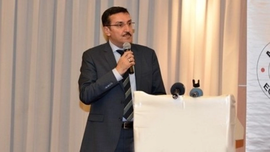 Bakan Tüfenkci, Malatya Eğitim Vakfı'nın İstanbul'da Verdiği İftar Yemeğine Katıldı