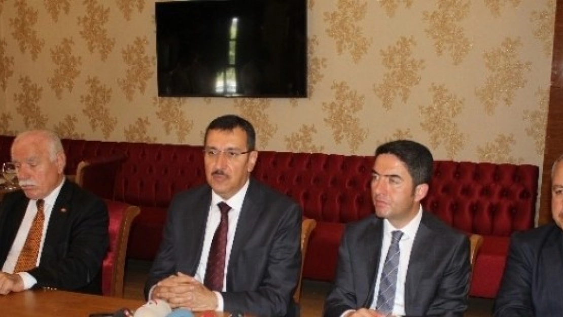Tüfenkci,  Partilerin İl Başkanlarıyla Toplantı Yaptı