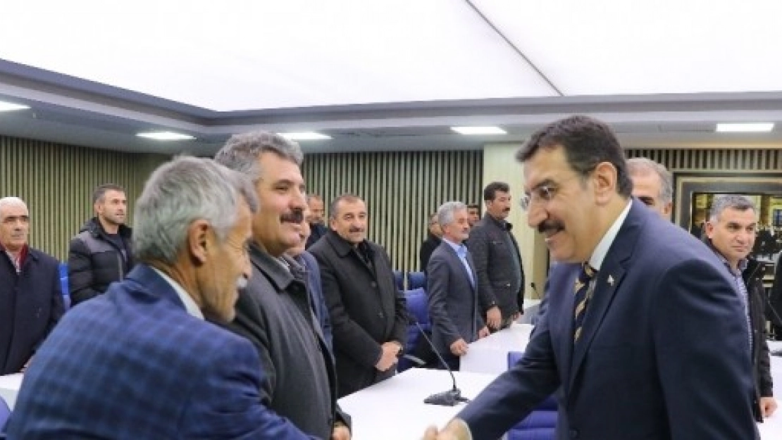 Bakan Tüfenkci Muhtarlarla Buluştu