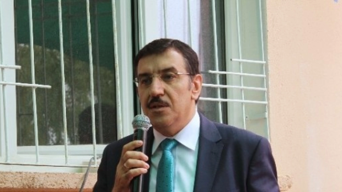 Bakan Tüfenkci: 'Vizeler Haziran'da Kalkacak'