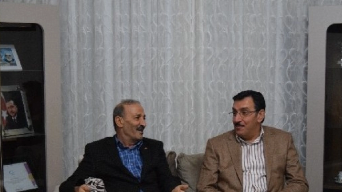 Tüfenkci'den, Eski Başkana Ziyaret